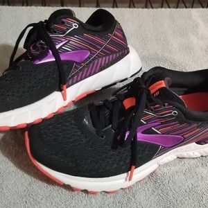 Brooks Adrenaline GTS 19